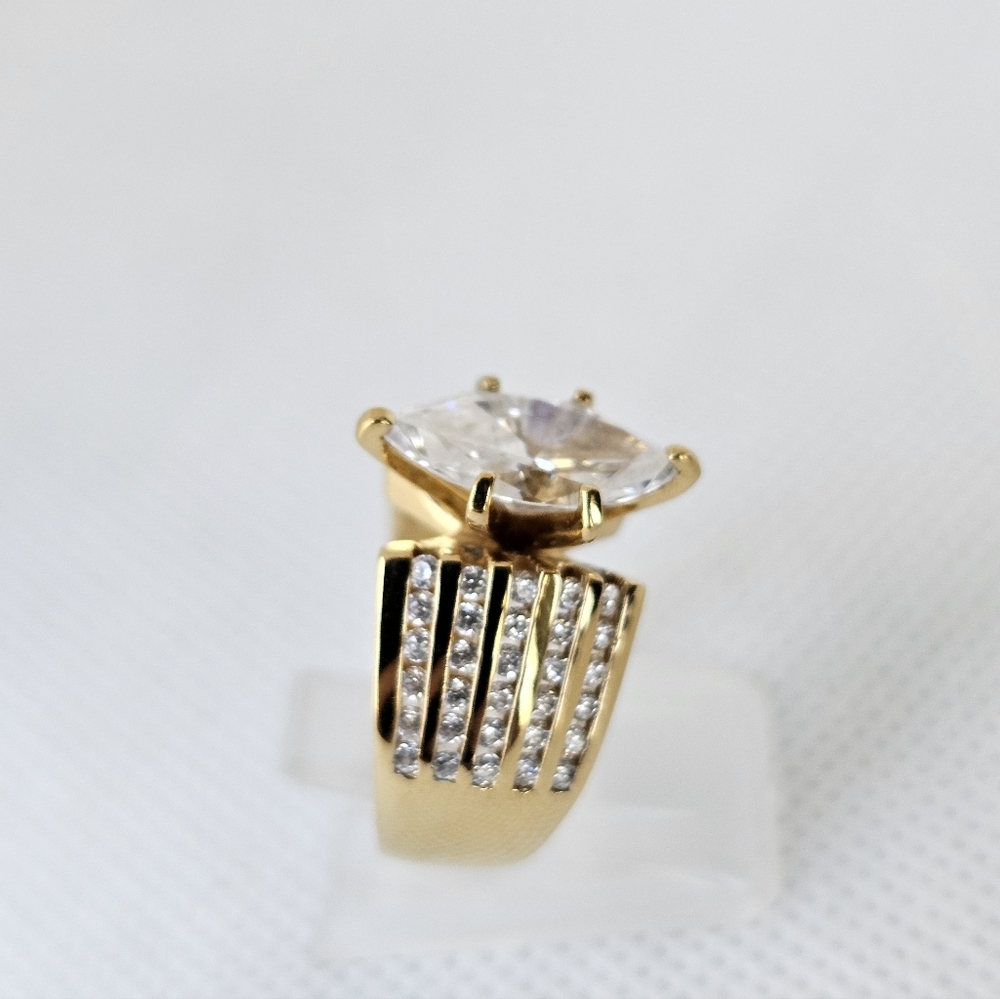 Victoria Wieck Absolute Diamond Simulant Ring 18kt Vermeil Size 6! - Picture 4 of 7